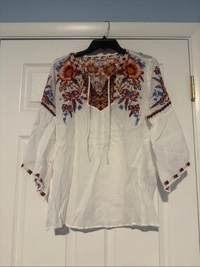 Johnny Was Embroidered White Boho Tunic with Multicolor Floral Detail